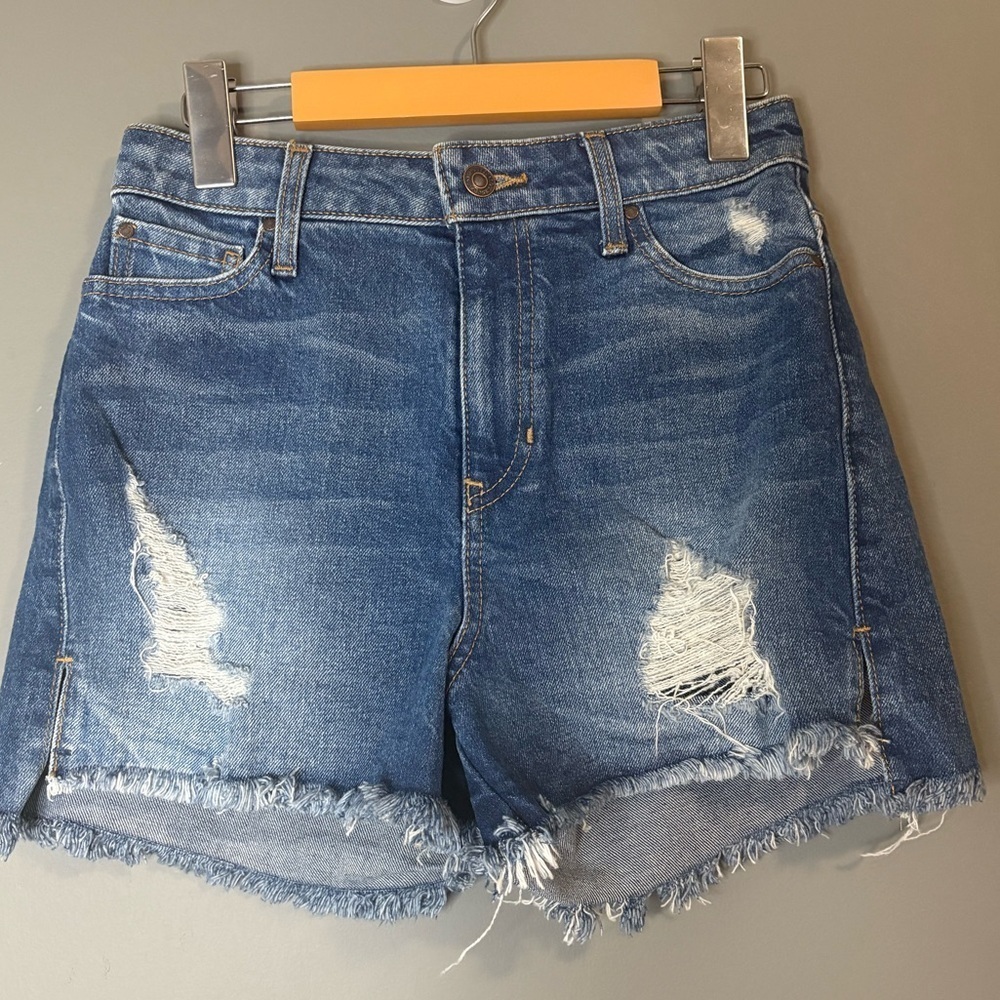 Guess size 26 Distressed Denim Women Short Shorts